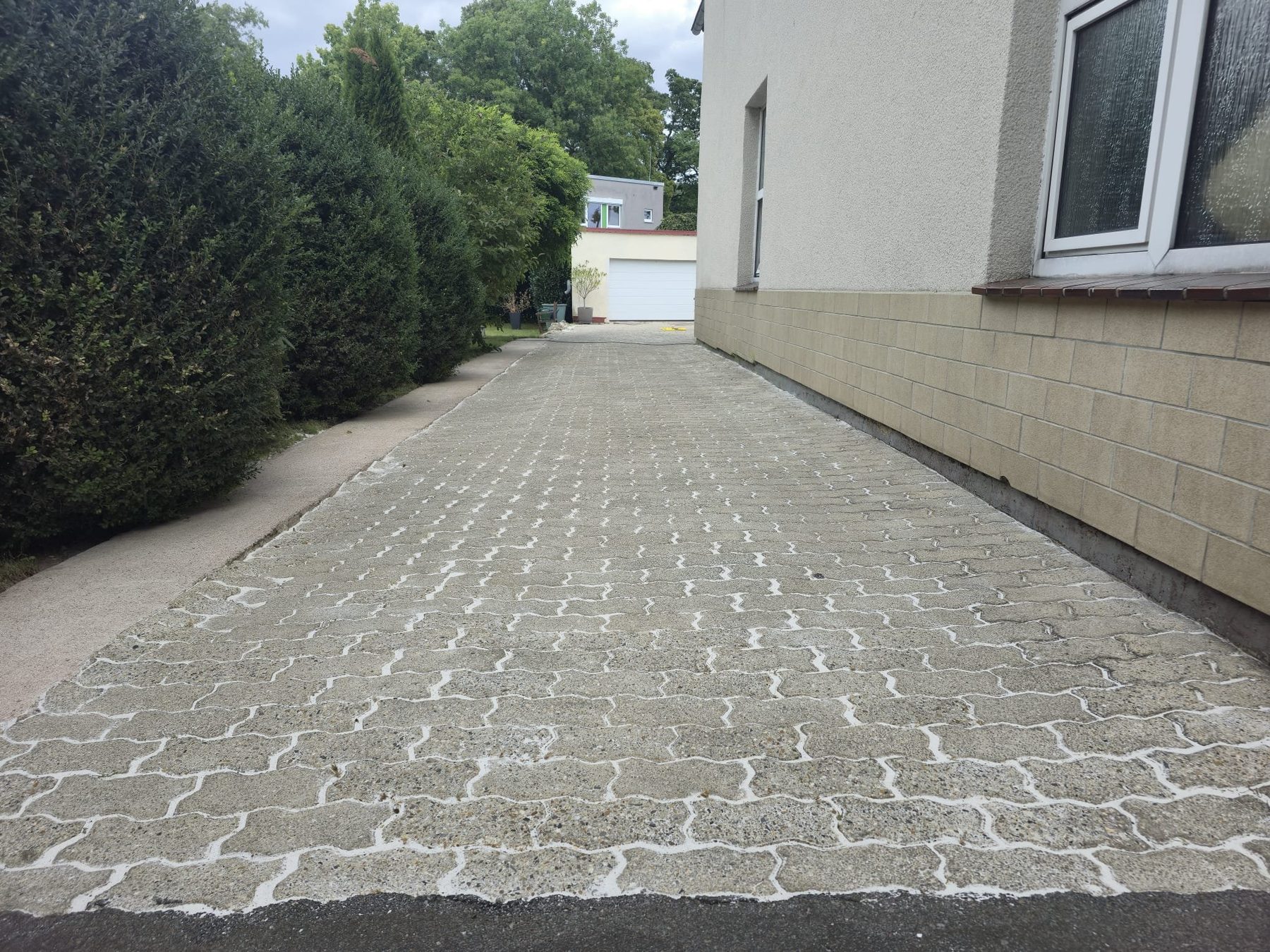 Wege & Außenbereiche